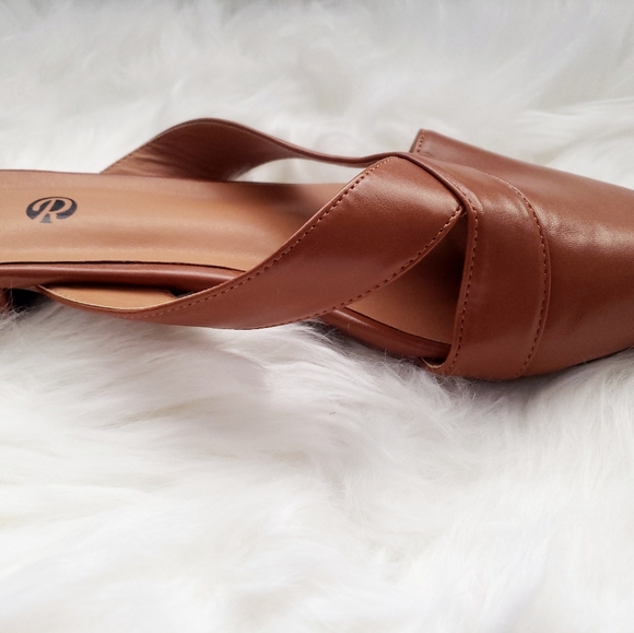 Rekayla Women’s Mules Closed Pointed Toe Backless Loafer Shoes - Picture 5 of 5